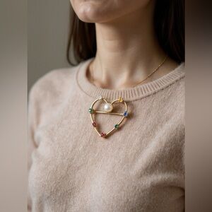 Ladies Vintage Heart Brooch with Multicolor Gemstones